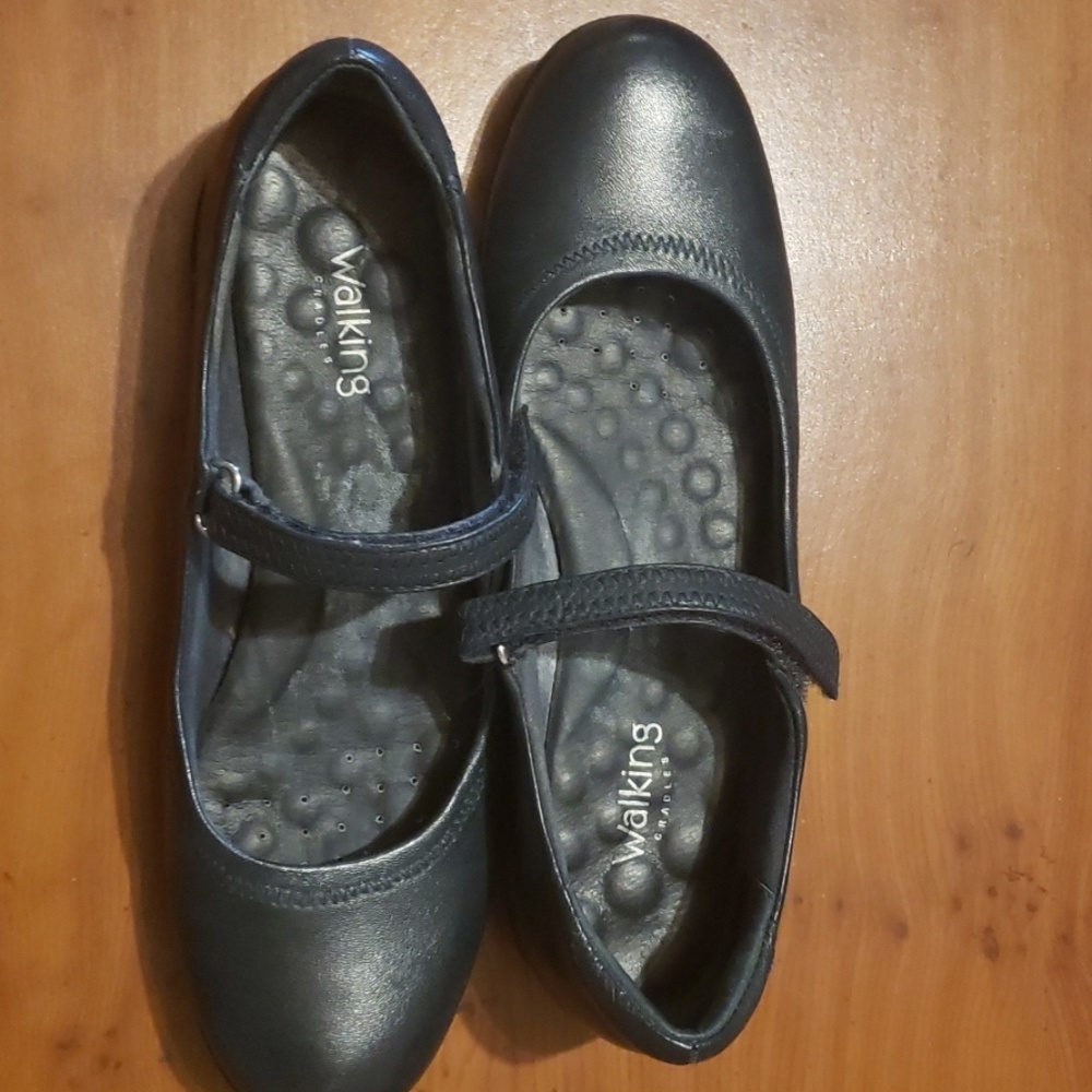 Walking Cradles Mary Jane Black walking shoes
